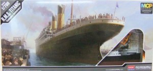 Academy 14214 R.M.S Titanic 1/700 Scale