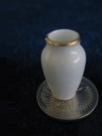 VASE WHITE