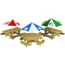 METCALFE PO510 PICNIC TABLES WITH UMBRELLAS