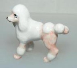 DOG-POODLE PEEING