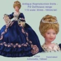 DOLLHOUSE-LADY ANTOINETTE