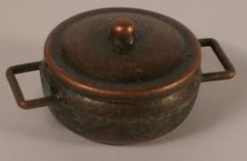 PAN WITH LID