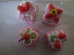 MINI CAKES-pink icing