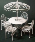 WHITE WIRE TABLE/UMBRELLA & CHAIRS