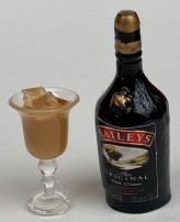 DRINKS-BAILEYS & A GLASS