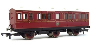 HORNBY R40091 NBR 6 WHEEL COMPOSITE COACH