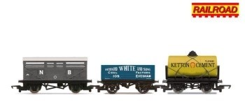 HORNBY R60135 WAGON PACK SET OF 3