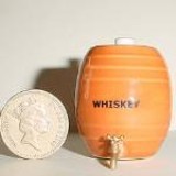 WHISKEY KEG-BROWN PORCELAIN