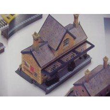 HORNBY R8007 BOOKING HALL KIT
